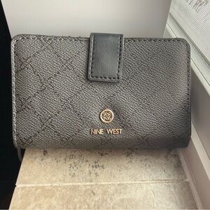 Nine West Lockup 9s French Wallet